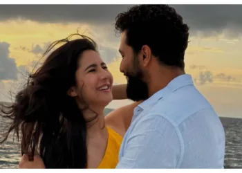 विकी कौशल अपनी पत्नी कैटरीना कैफ को ‘एक असली योद्धा’ और ‘प्रेरणा’ कहते हैं, क्योंकि वह बॉलीवुड में 2 दशक पूरा करती हैं।”