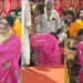 दुर्गा पंडाल में गिरीं काजोल, सोशल मीडिया पर वीडियो हुआ वायरल